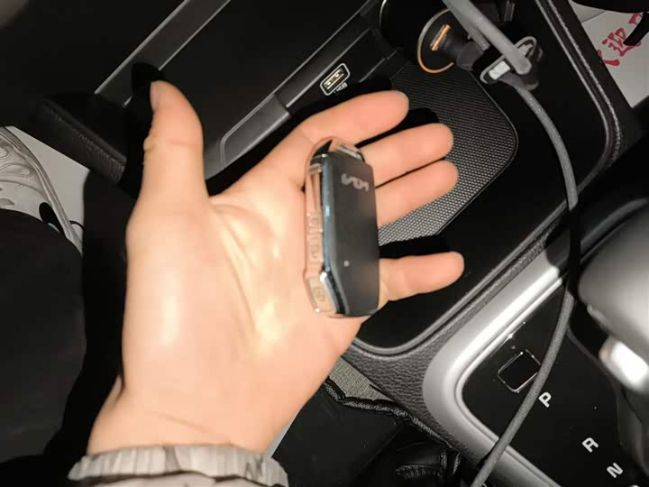 Kia KX1 2021 2021款 1.4L CVT天窗款