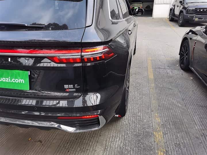 Geely Monjaro 2025 2025款 东方曜 2.0TD 自动四驱望月版