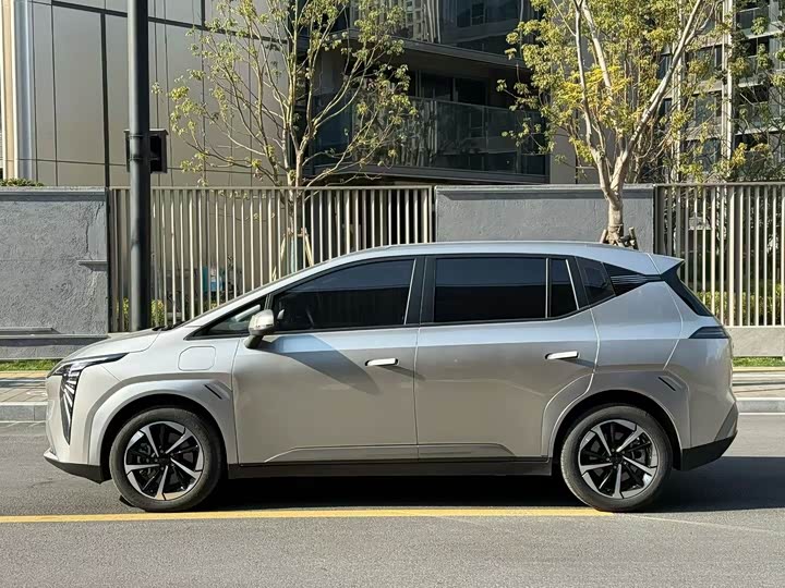 GAC Aion Y 2025 2025款 Plus 510 乐享行政版 58.4kWh