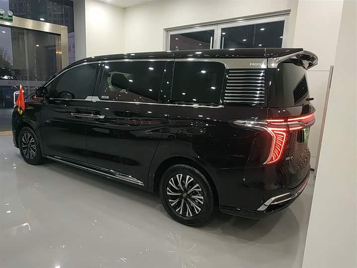 2024 Hongqi HQ9 Hybrid