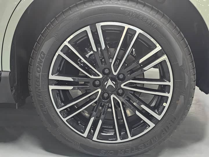 BAIC Arcfox T1 2025 2025款 425 MAX