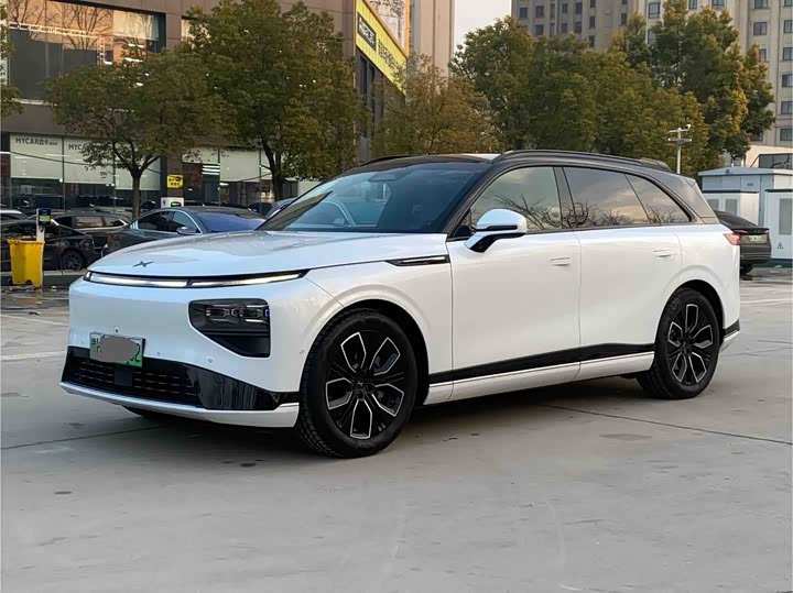 2025 XPeng G9