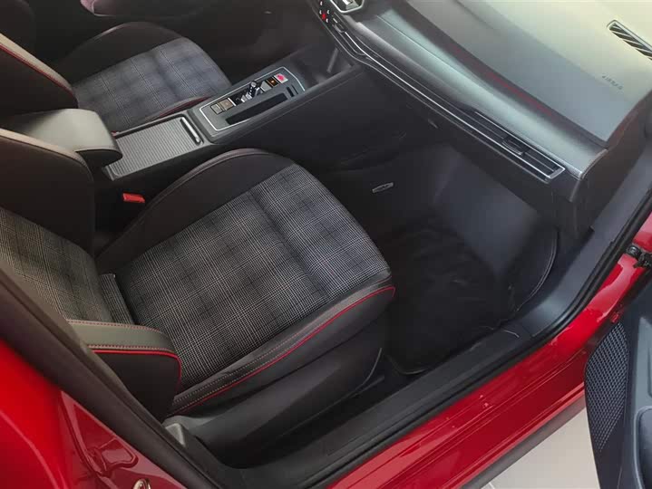 Volkswagen Golf GTI 2025 2025款 380TSI DSG GTI