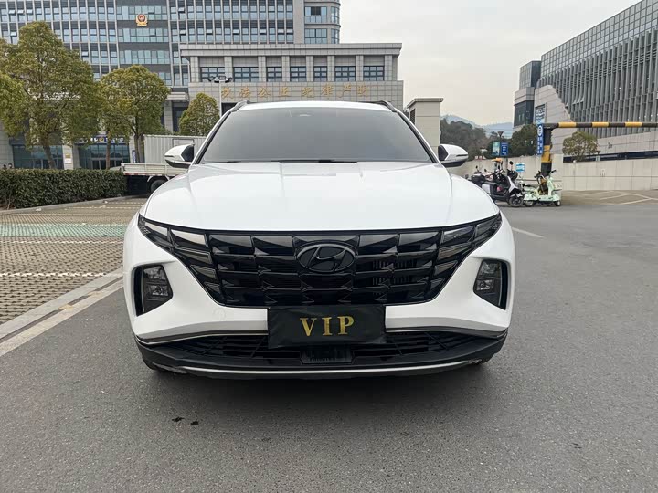 Hyundai Tucson L 2023 2023款 途胜L 1.5T 自动两驱DLX豪华版