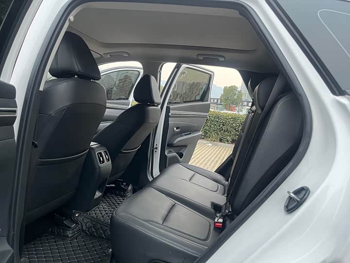 Hyundai Tucson L 2023 2023款 途胜L 1.5T 自动两驱DLX豪华版
