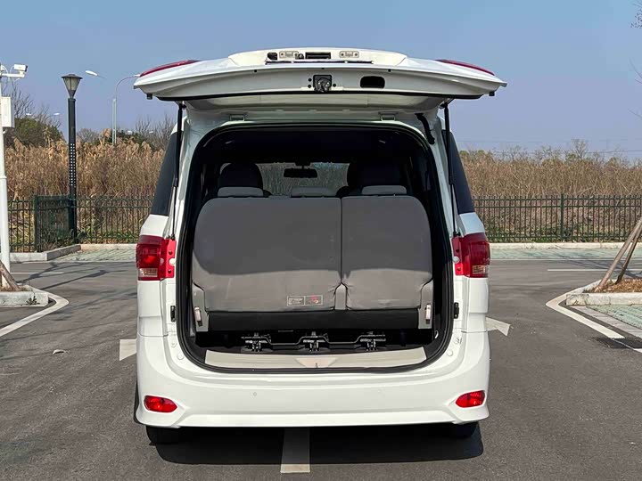 Maxus G10 2021 2021款 2.0T 手动精英版 柴油 9座