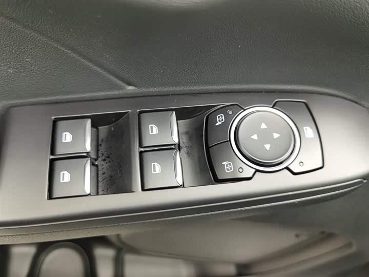 Ford Escape 2024 2024款 EcoBoost 245 两驱悠享款