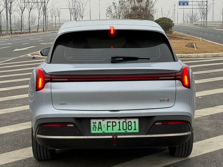 Hozon L 2024 2024款 增程 310 闪充红衣版