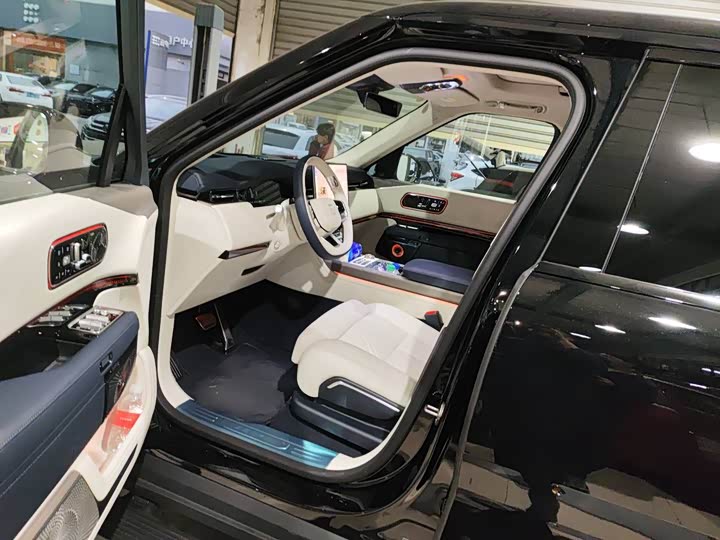 Zeekr 9X 2025 2025款 Hyper版 70kWh