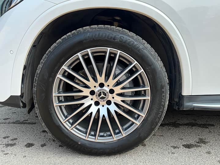 Mercedes-Benz GLC-Class 2025 2025款 GLC 300 L 4MATIC 动感型 5座