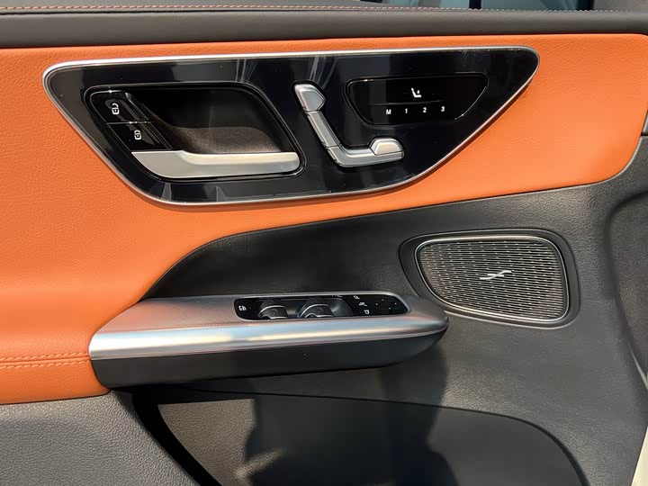 Mercedes-Benz GLC-Class 2025 2025款 GLC 300 L 4MATIC 动感型 5座