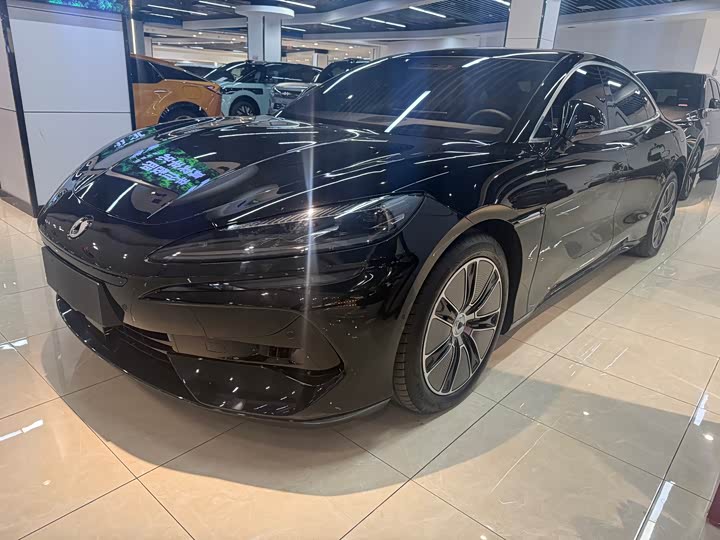 Denza Z9 2024 2024款 1100km 四驱Ultra版