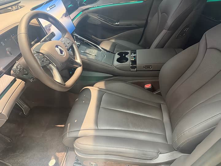 Denza Z9 2024 2024款 1100km 四驱Ultra版