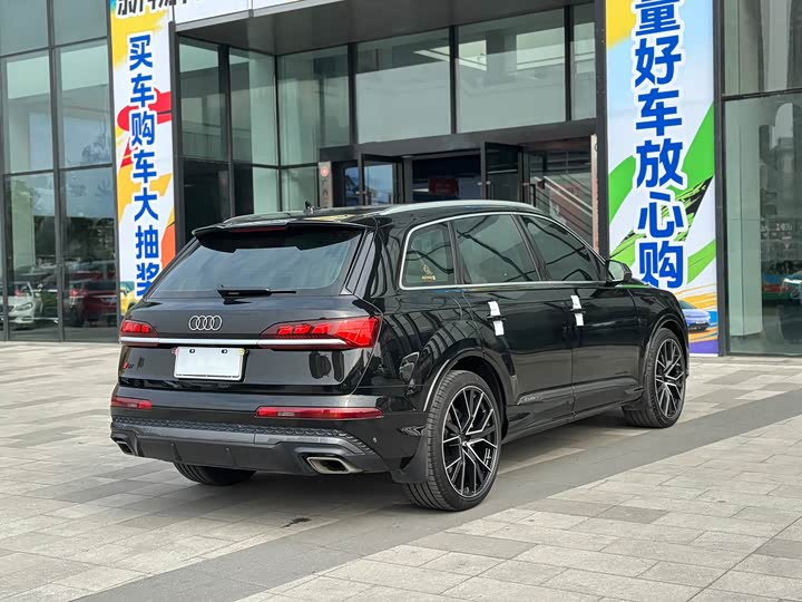 Audi Q7 2025 2025款 55 TFSI quattro S line尊贵型