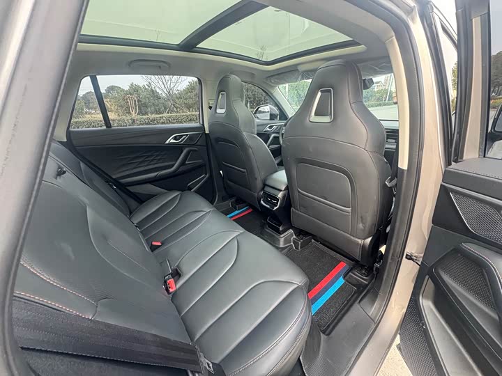 Roewe RX5 2023 2023款 1.5T 尊荣滑屏版