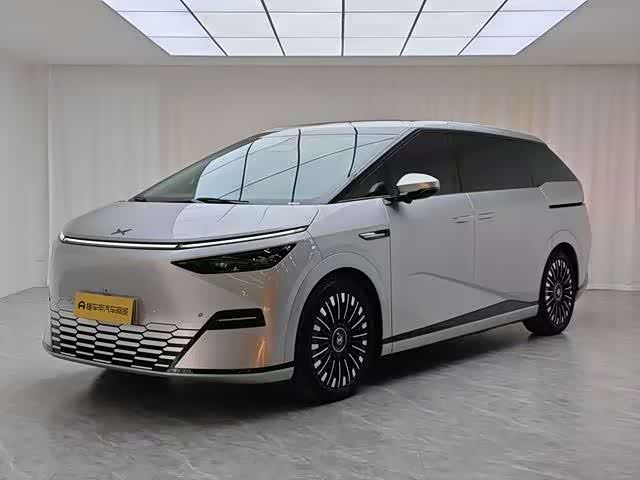 XPeng X9 2025 2025款 纯电 740超长续航 Max