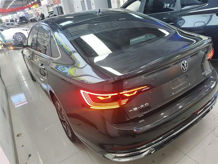 Volkswagen Sagitar L 2025 2025款 300TSI DSG超越版