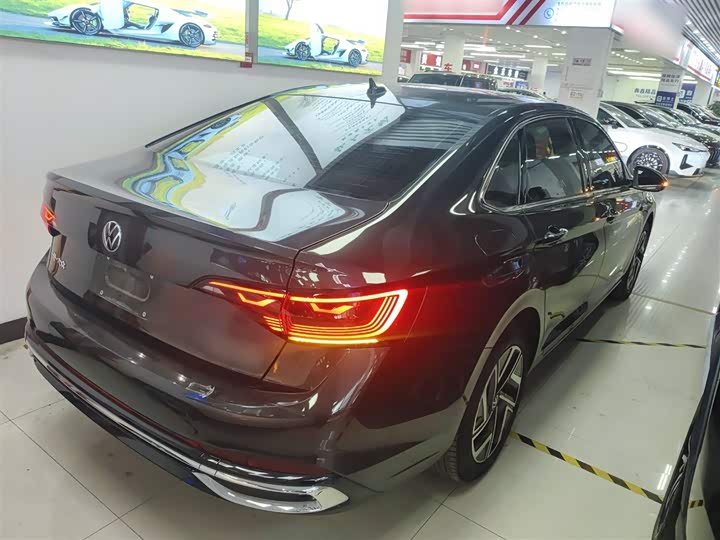 Volkswagen Sagitar L 2025 2025款 300TSI DSG超越版