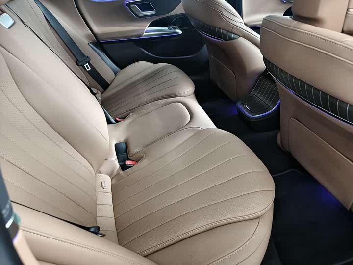 Mercedes-Benz E-Class Hybrid 2024 2024款 E 350 e L 插电式混合动力轿车