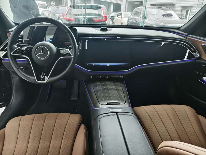 Mercedes-Benz E-Class Hybrid 2024 2024款 E 350 e L 插电式混合动力轿车