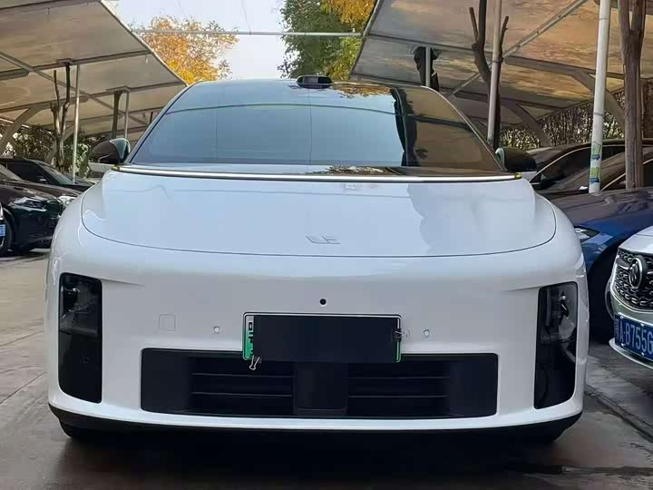 2025 LiXiang i6