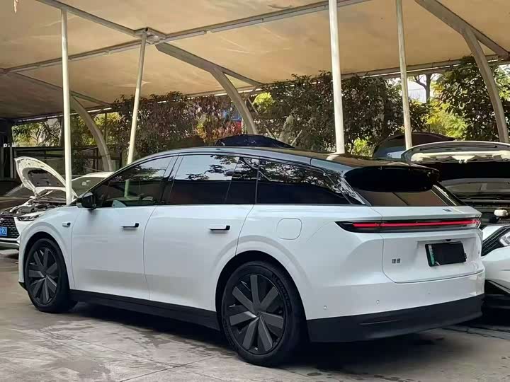 LiXiang i6 2025 2025款 两驱标准版