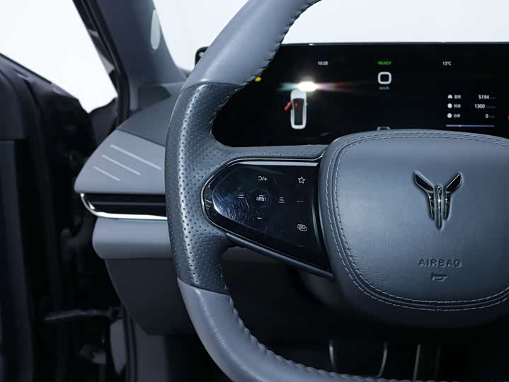 Voyah Passion 2024 2024款 PHEV 四驱超长续航旗舰版