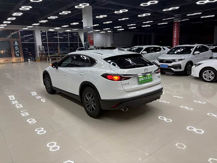 Mazda CX-4 2021 2021款 2.0L 自动两驱蓝天活力版