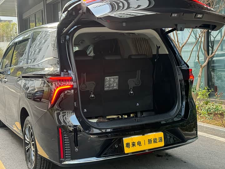 Dongfeng Forthing Xinghai V9 2026 2026款 越享系列 200km 舒适型