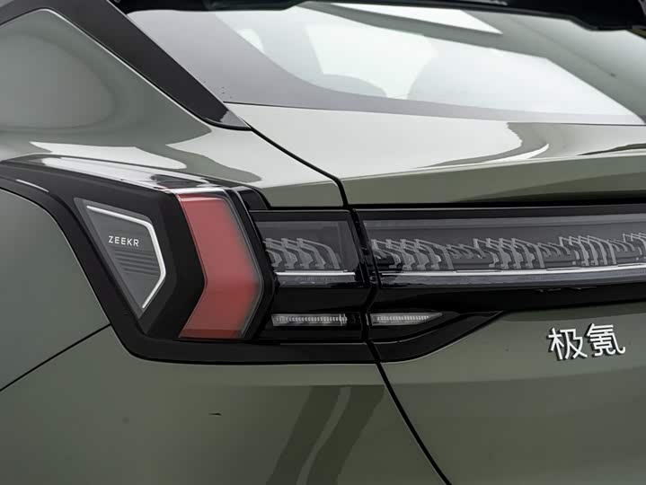 Zeekr 001 2025 2025款 WE版 100kWh 后驱