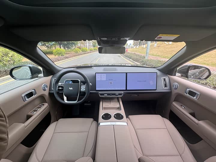 2025 LiXiang L9