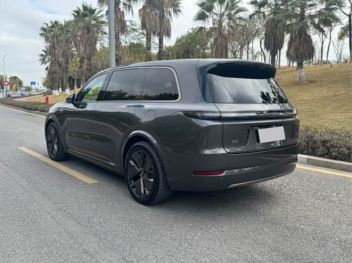 LiXiang L9 2025 2025款 Ultra 智能焕新版