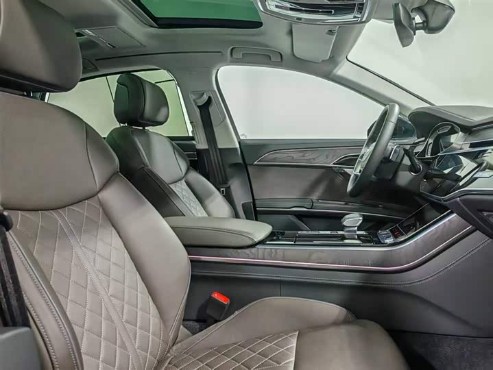 Audi A8 2025 2025款 A8L 50 TFSI quattro 臻选型