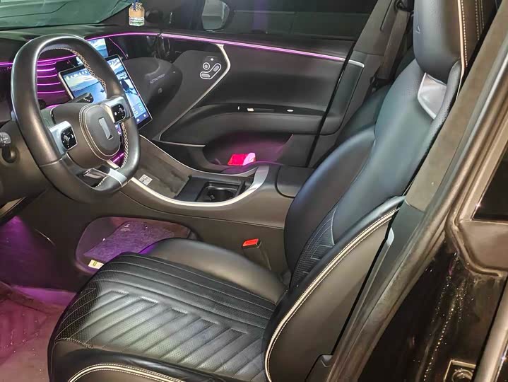 Avatr 11 2023 2023款 鸿蒙 116度 后驱版