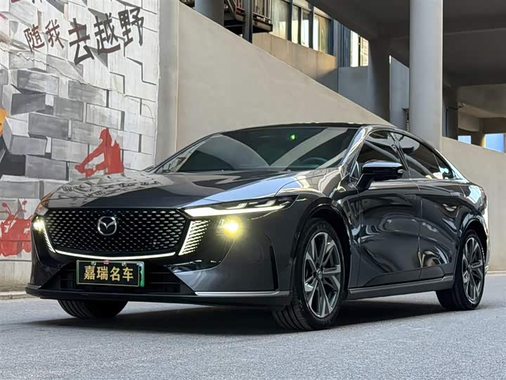 Mazda EZ-6 2025 2025款 增程200智尊运动版