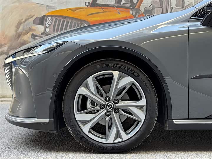 Mazda EZ-6 2025 2025款 增程200智尊运动版