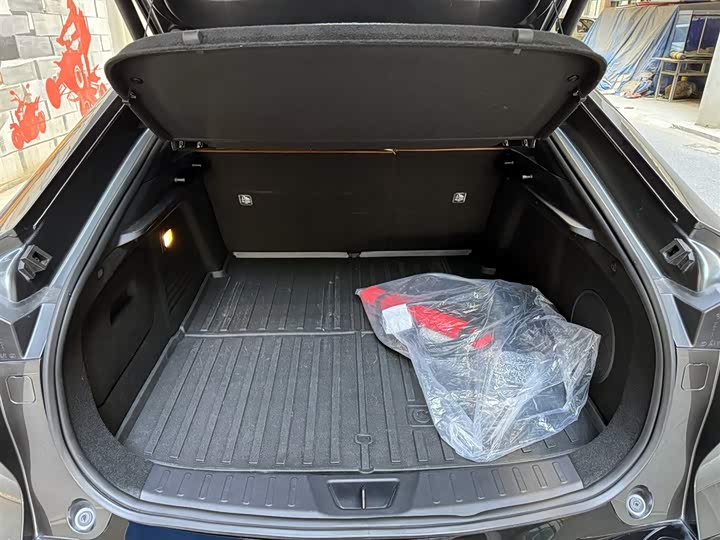 Mazda EZ-6 2025 2025款 增程200智尊运动版