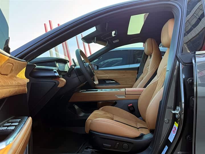 Mazda EZ-6 2025 2025款 增程200智尊运动版