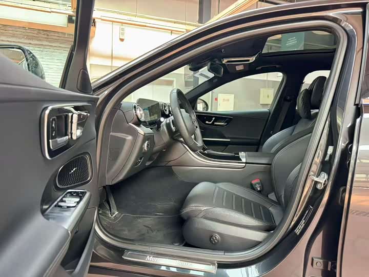 Mercedes-Benz C-Class 2025 2025款 C 260 L 4MATIC 运动版