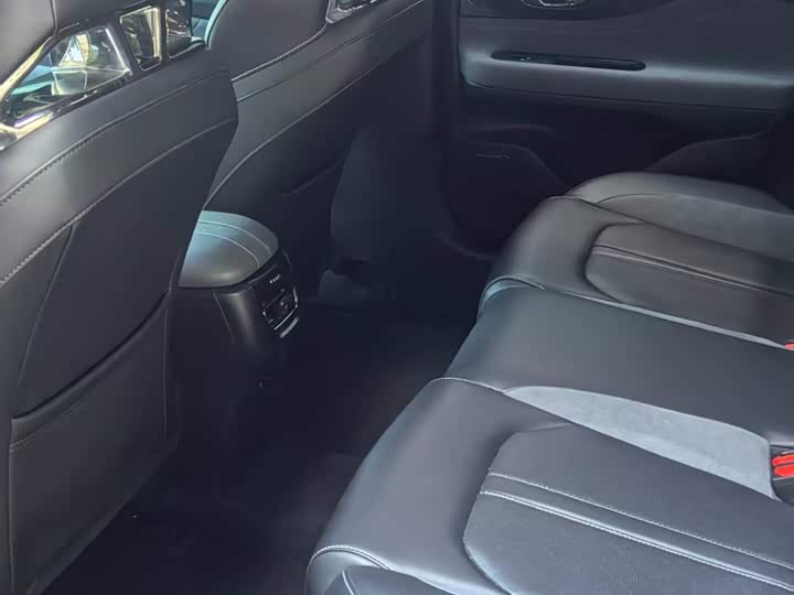 GAC Trumpchi Empow R 2024 2024款 400T 自动 影豹R PRO版