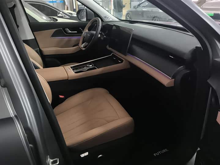 Chery Tiggo 8L 2024 2024款 2.0T 两驱尊贵版 5座