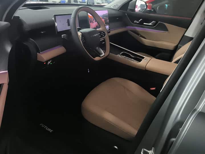 Chery Tiggo 8L 2024 2024款 2.0T 两驱尊贵版 5座