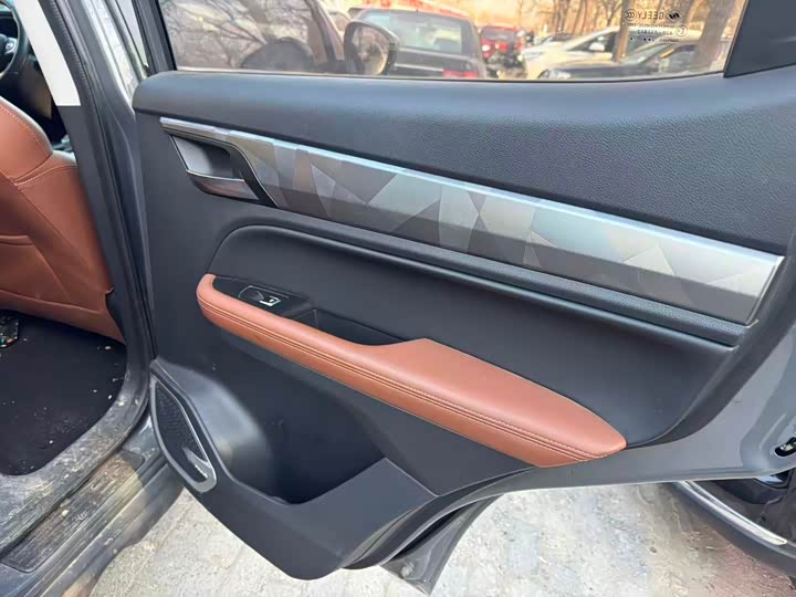 Geely Vision X6 2021 2021款 PRO 1.4T 自动尊贵型