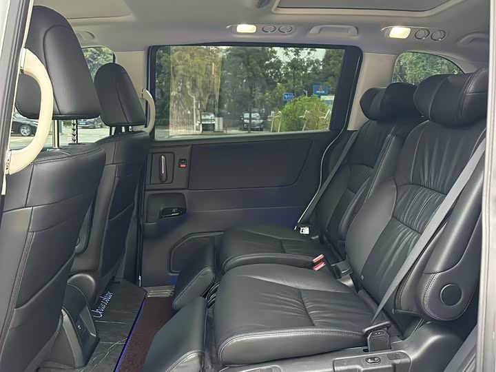 Honda Odyssey 2024 2024款 2.0L e:HEV 锐·耀享版