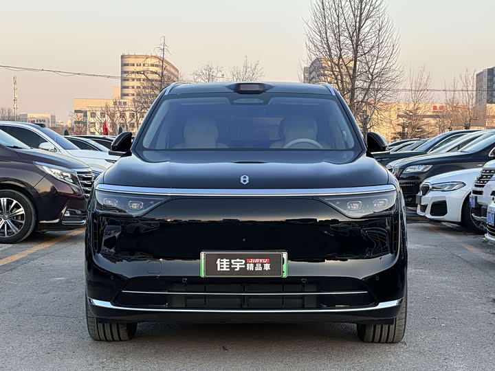 Aito M8 2025 2025款 增程 Max+版 53.4kWh 6座版