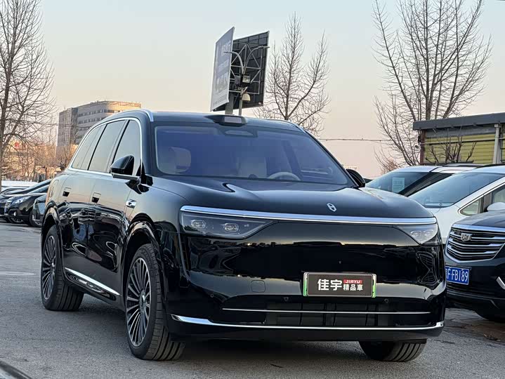 Aito M8 2025 2025款 增程 Max+版 53.4kWh 6座版