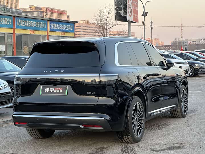 Aito M8 2025 2025款 增程 Max+版 53.4kWh 6座版