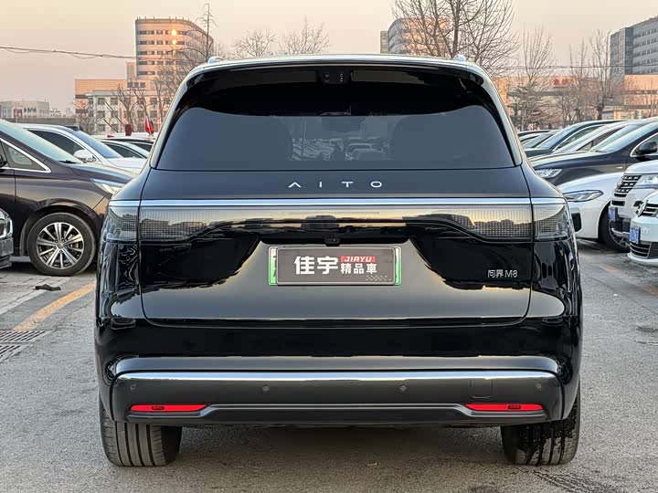 Aito M8 2025 2025款 增程 Max+版 53.4kWh 6座版