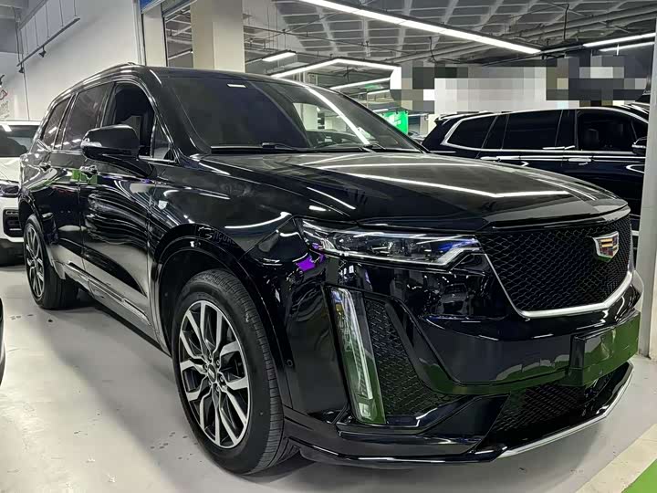 Cadillac XT6 2022 2022款 2.0T 六座四驱铂金型