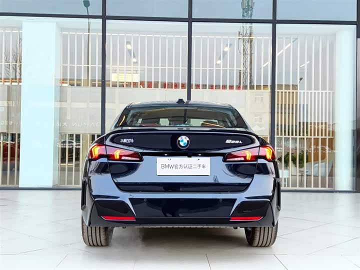 BMW 2 Series 2025 2025款 225L M运动曜夜套装